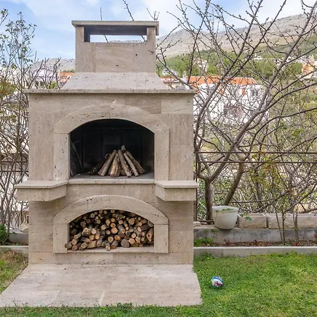 Zdravka Podstrana